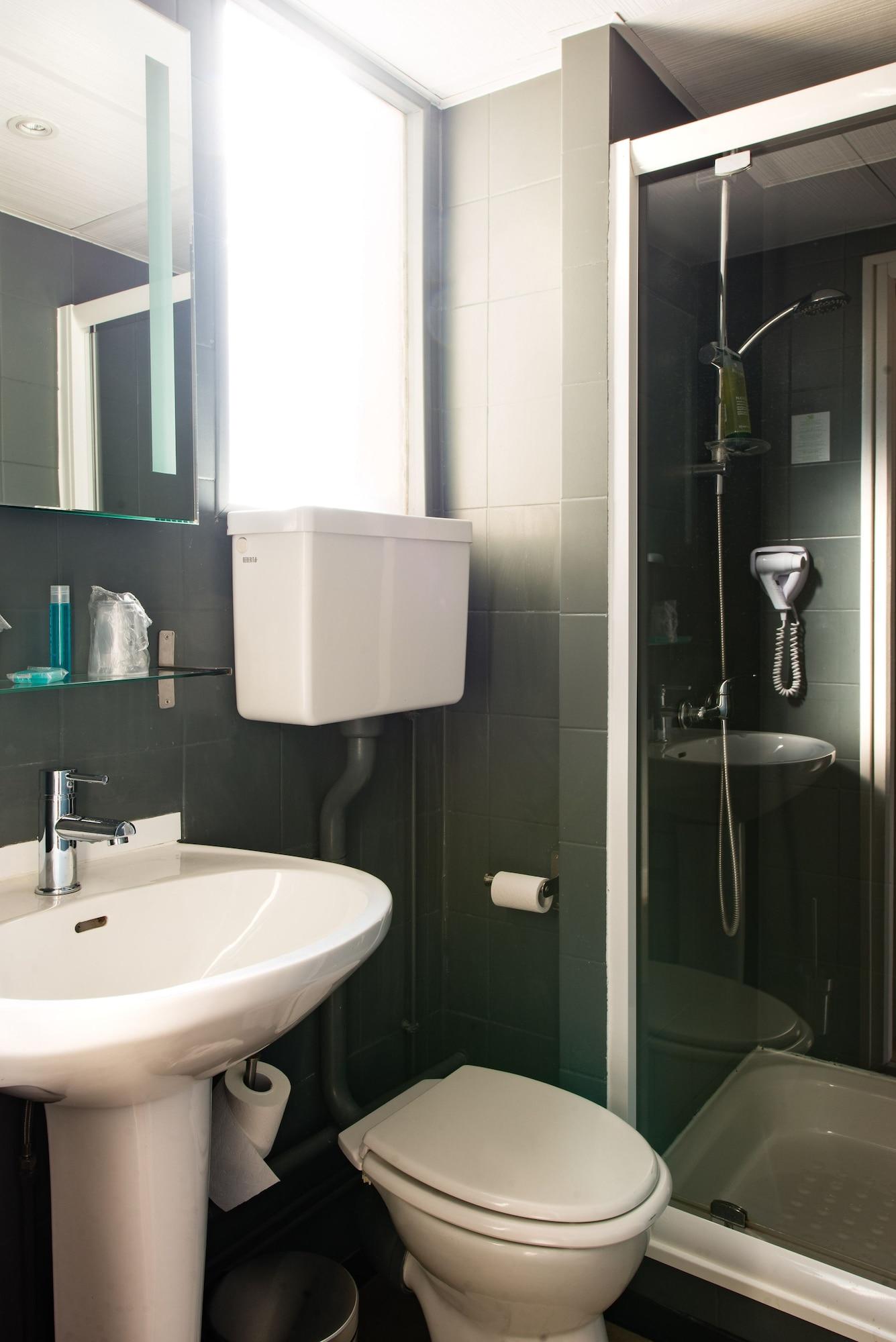 Hotel Atrium Lourdes Bagian luar foto