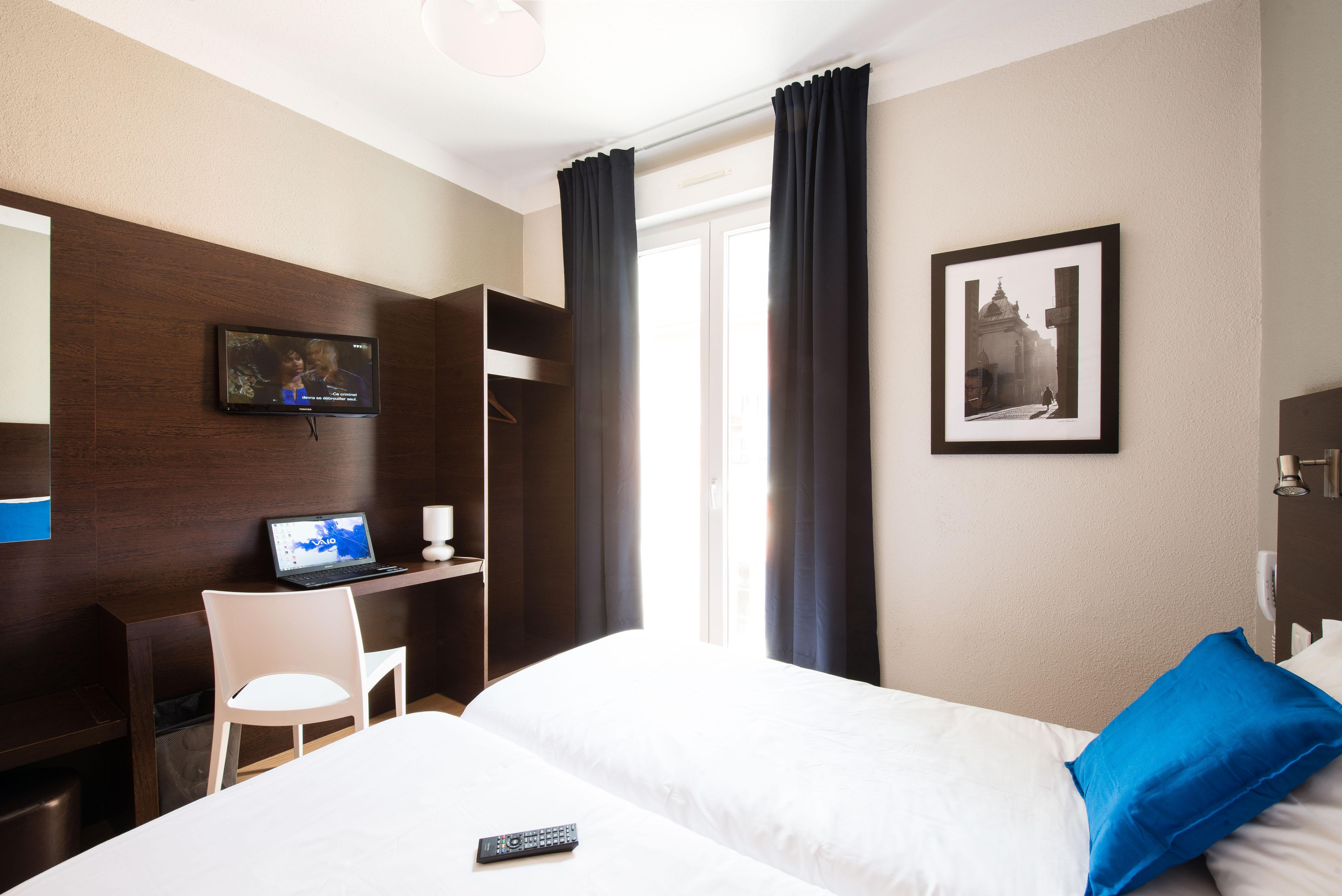 Hotel Atrium Lourdes Bagian luar foto