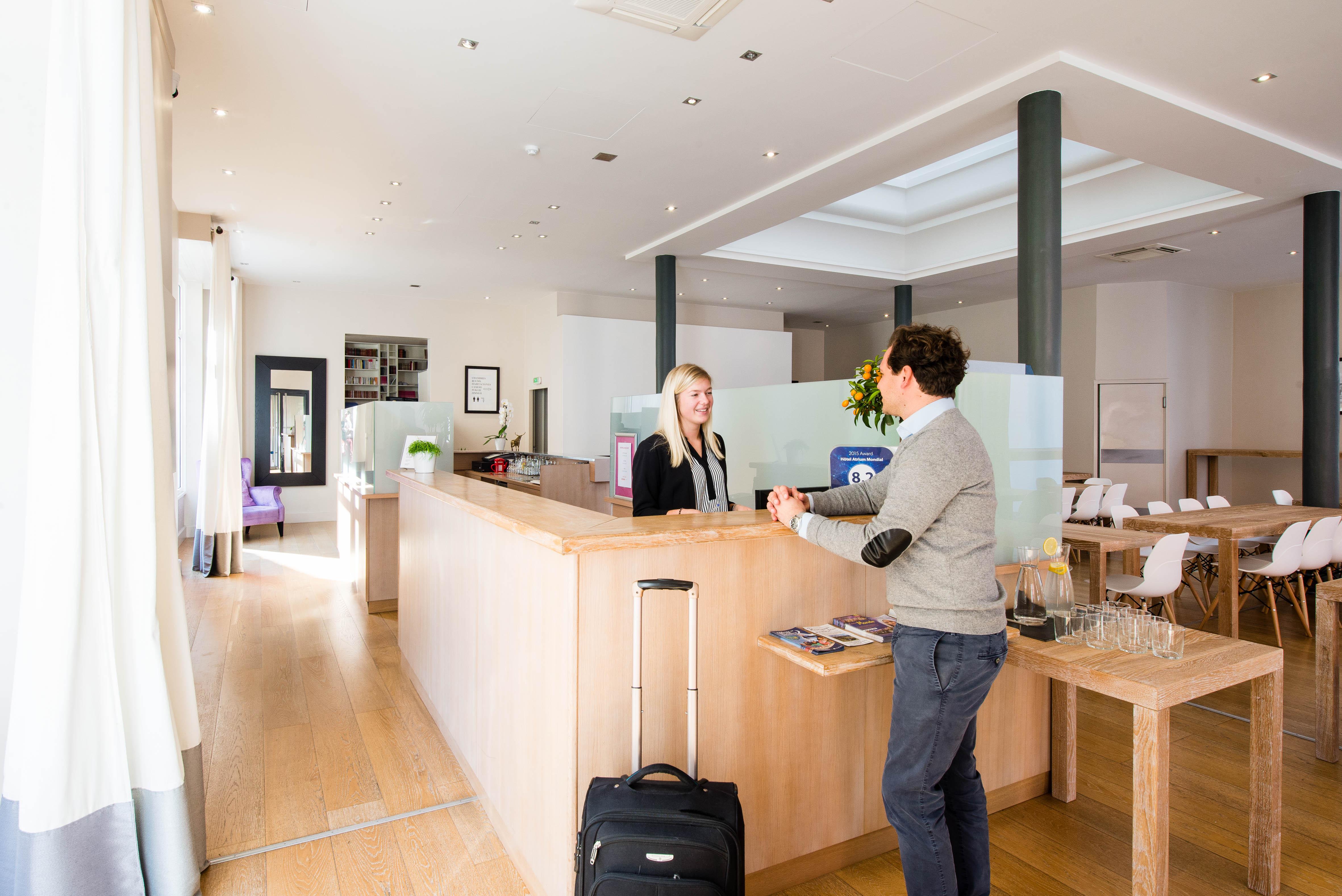 Hotel Atrium Lourdes Bagian luar foto